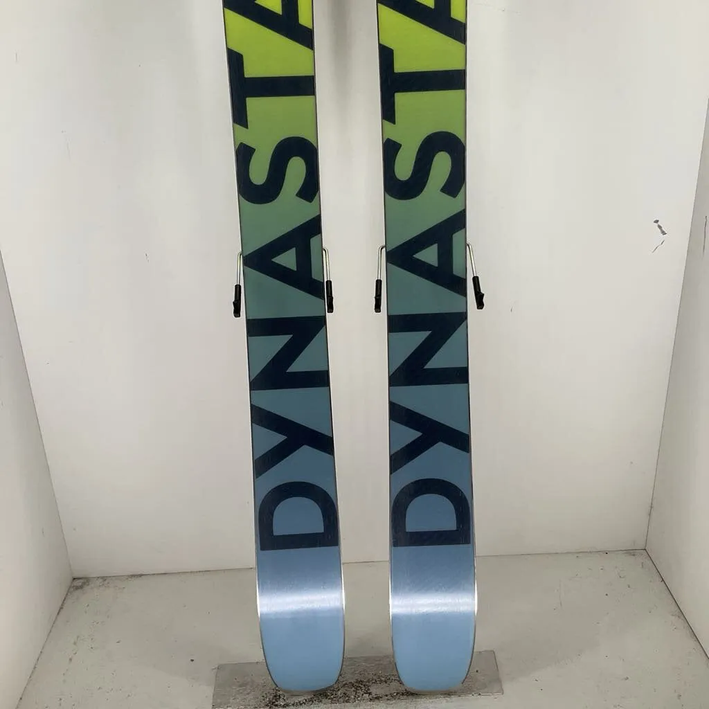 2024 Dynastar M-Free 108 w/ Look Pivot 12 Bindings
