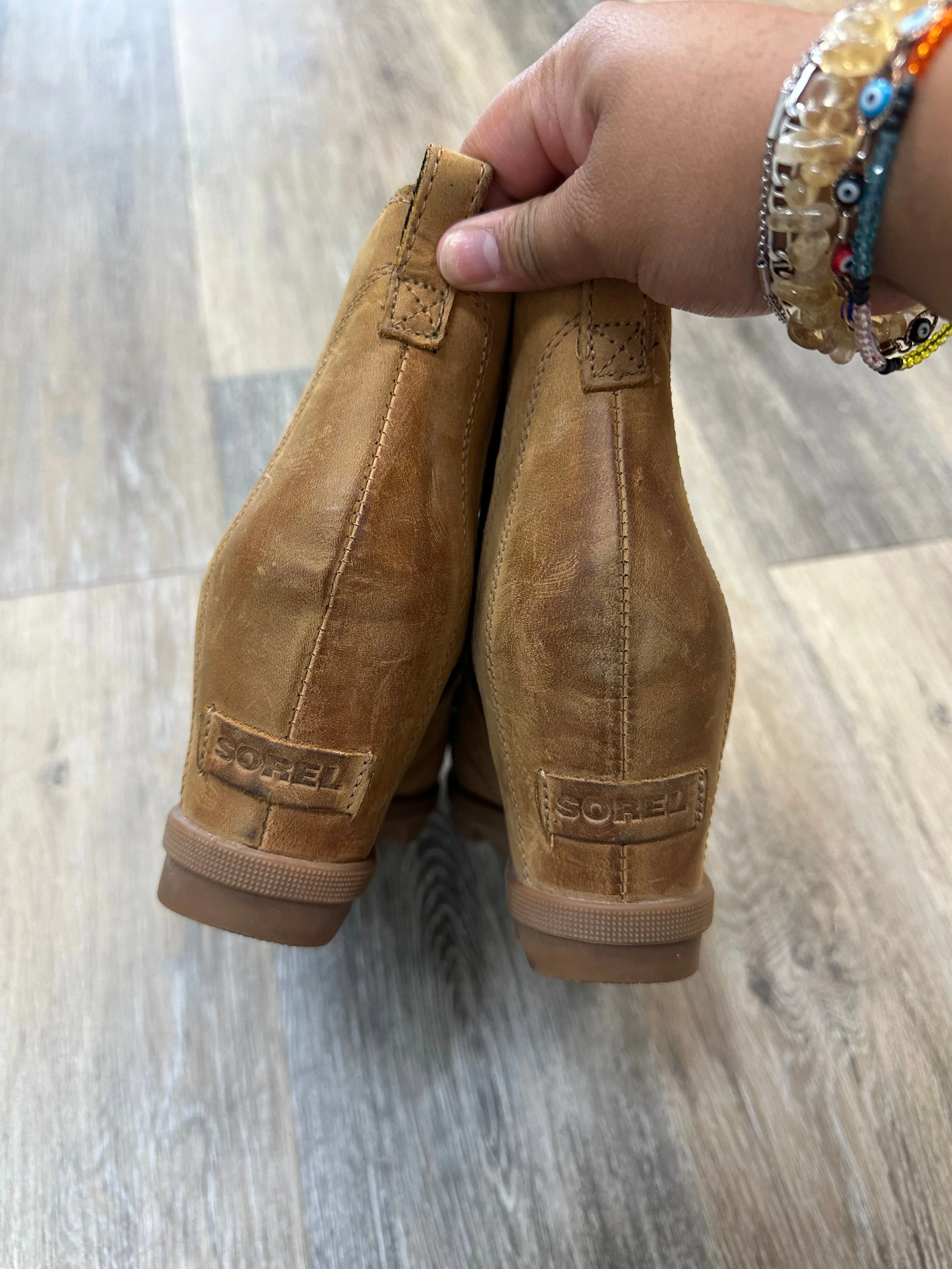 Boots Ankle Heels By Sorel In Tan, Size: 9